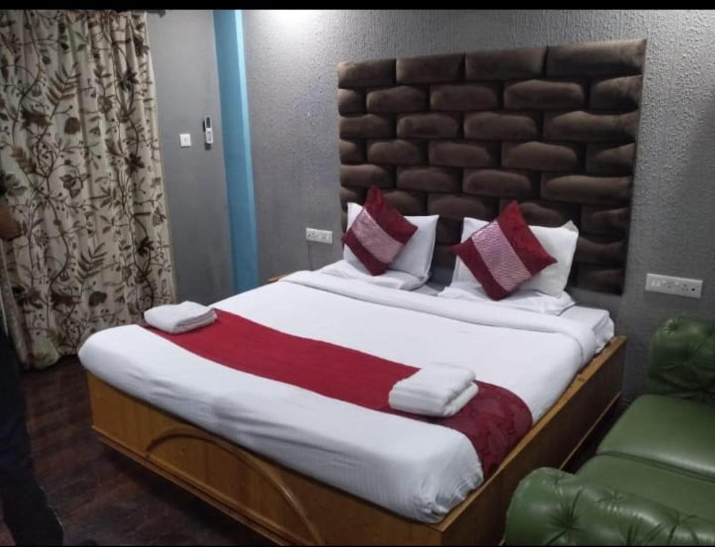 Hotel Shefaf Durgjan Exterior foto